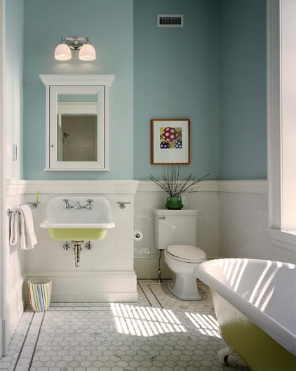 Traditional Bathroom by Hanson General Contracting, Inc.