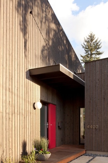 Midcentury Entry by In Situ Architecture