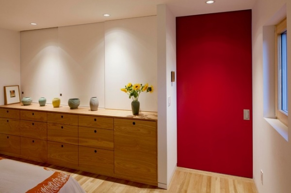 Midcentury Bedroom by In Situ Architecture