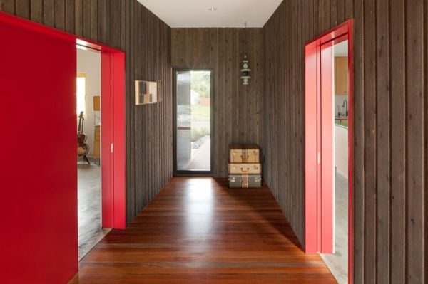 Midcentury Hall by In Situ Architecture