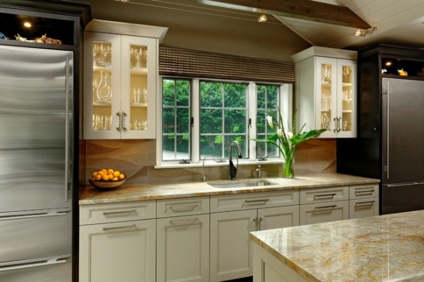 Transitional by Jennifer Gilmer Kitchen & Bath