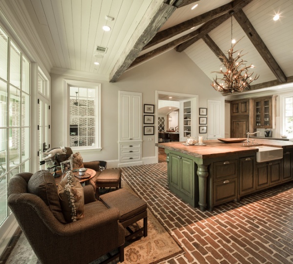 Rustic Kitchen by Thompson Custom Homes