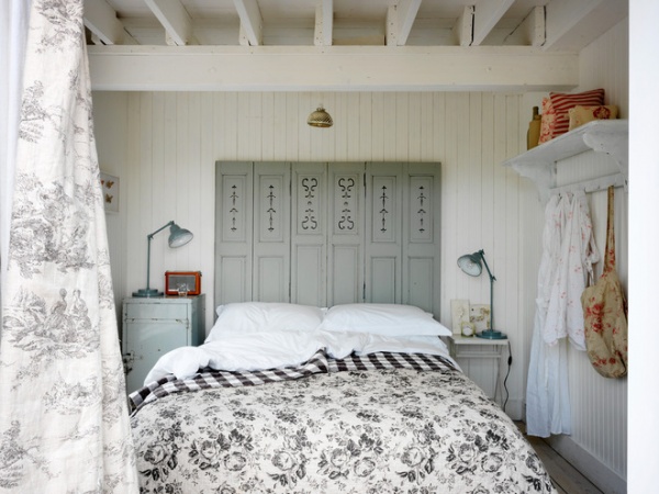 Beach Style Bedroom by Cabbages & Roses Ltd