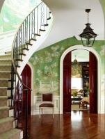 8 Elegant Ideas for a Stairway Wall