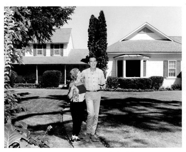 Houzz Tour: Fred MacMurray’s Enduring Farmhouse Retreat