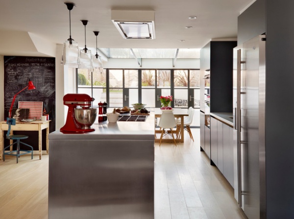 Contemporary Kitchen by Roundhouse