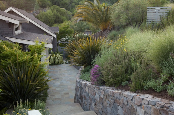 Traditional Landscape by Pedersen Associates