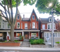 My Houzz: Color and Fun Behind a Victorian Facade