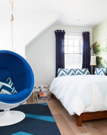 Beach Style Bedroom by Reiko Feng Shui Design