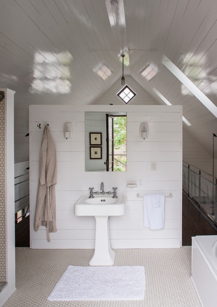 Rustic Bathroom by Jean Longpré