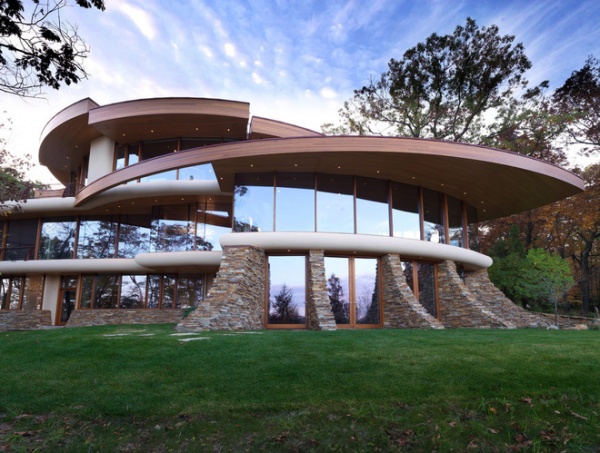 by ROBERT HARVEY OSHATZ, ARCHITECT