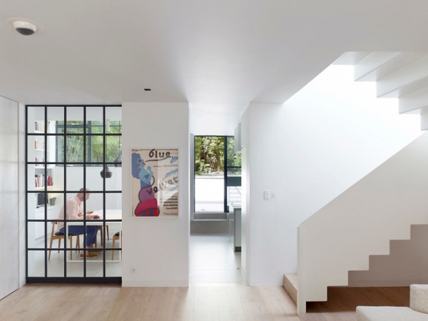 Contemporary Hall by Stiff and Trevillion