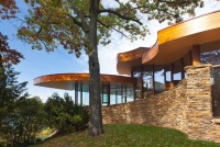 Houzz Tour: Stunning Curved Architecture Rises Among the Trees