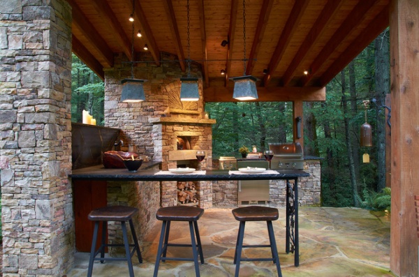 Rustic Patio by Futral Construction