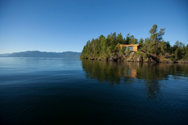 Rustic Exterior by Jon R. Sayler, Architect AIA PS