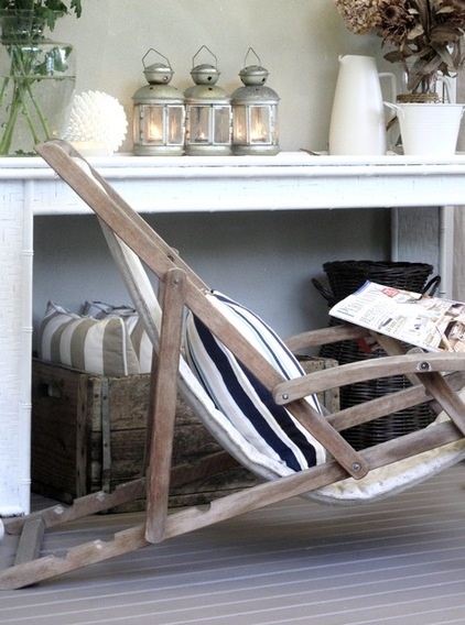 Traditional Porch by A Beach Cottage