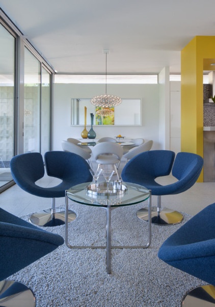 Houzz Tour: Primary Colors in Palm Springs