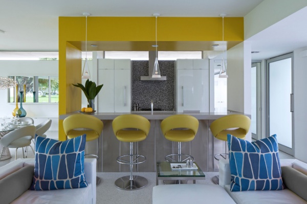 Houzz Tour: Primary Colors in Palm Springs