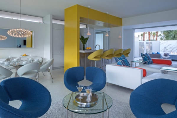 Houzz Tour: Primary Colors in Palm Springs