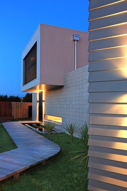 Modern Exterior by jessop architects