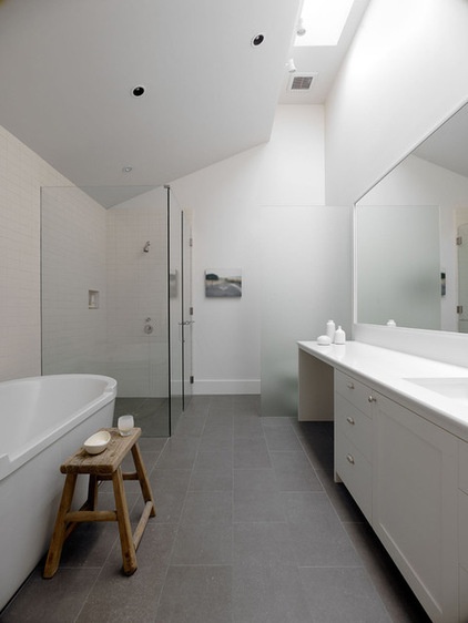 Modern Bathroom by Min | Day Architects