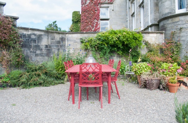 Traditional Patio by Amelia Hallsworth Photography