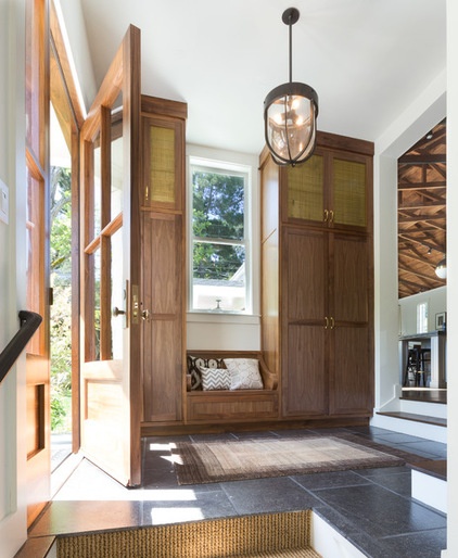 Transitional Entry by HSH Interiors