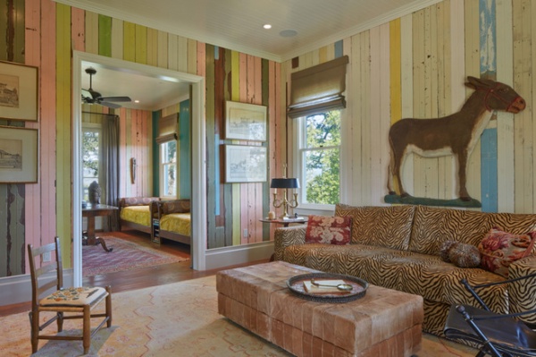 Traditional Family Room Houzz Tour: Memory House