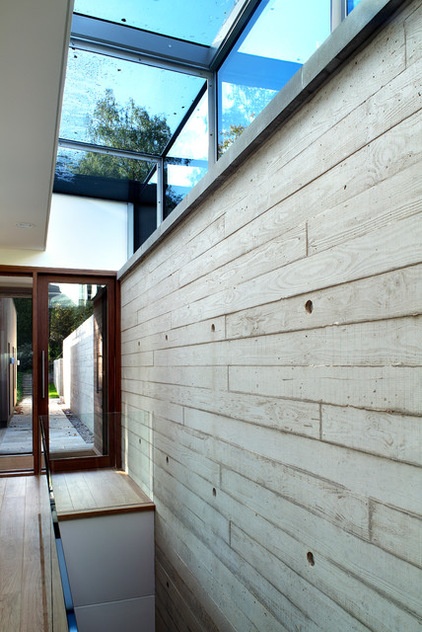 Contemporary Entry by PAD studio