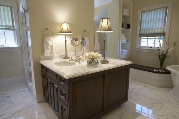 Traditional Bathroom by Mahoney Architects & Interiors