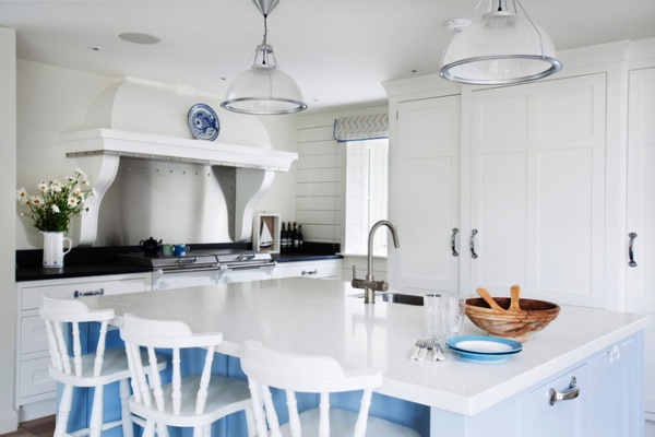 Beach Style Kitchen by Stephen Graver Ltd