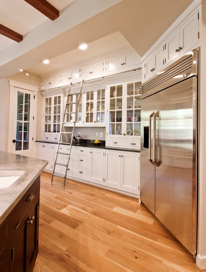 Traditional Kitchen by Cameo Kitchens, Inc.