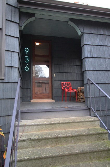 Modern Porch by bright designlab