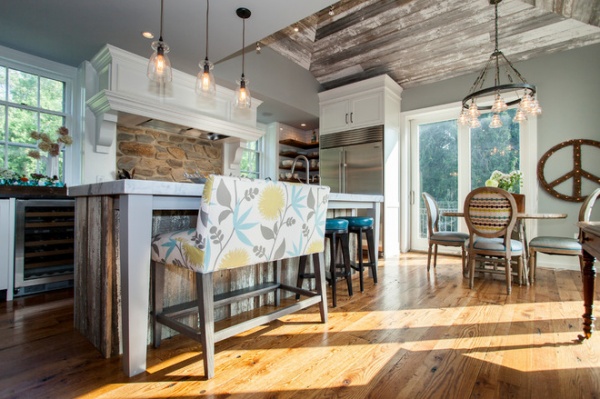 Farmhouse Kitchen by Rudloff Custom Builders