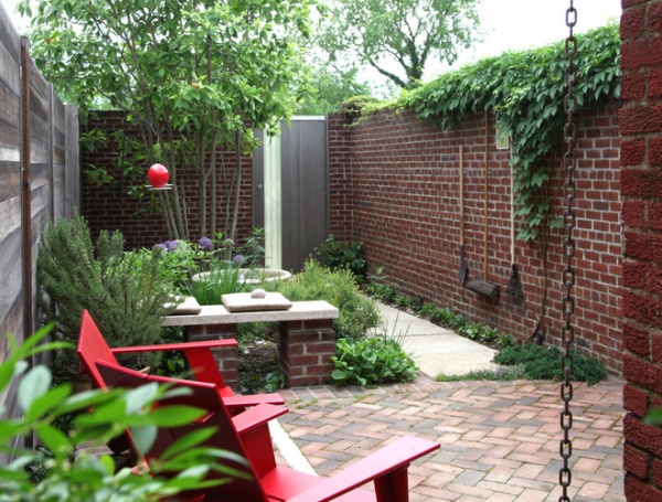 Traditional Patio by Moody Landscape Architecture