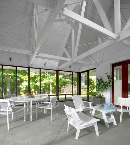 Contemporary Porch by Searl Lamaster Howe Architects