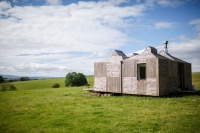 Houzz Tour: Scottish Farm Cottage Looks to Sun and Stars