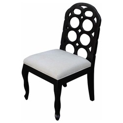 Guest Picks: Add Pizzazz With Black and White