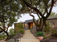 Houzz Tour: A New Mediterranean Home Goes Country