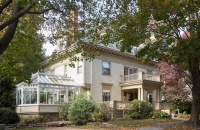 Houzz Tour: Victorian With a Modern Outlook