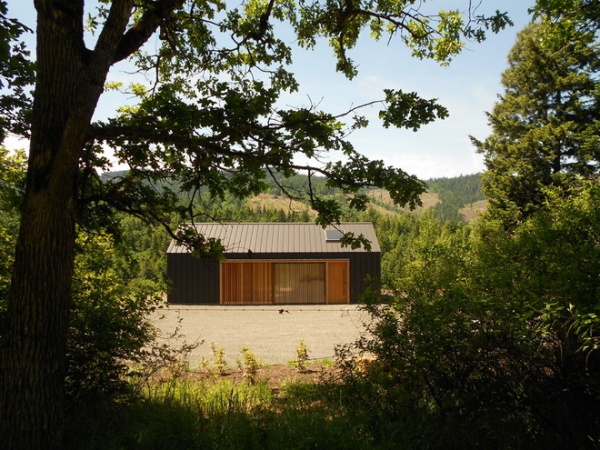 Modern Garage And Shed by FIELDWORK Design & Architecture