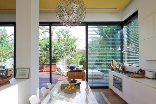 Contemporary Kitchen by Vered Blatman Cohen