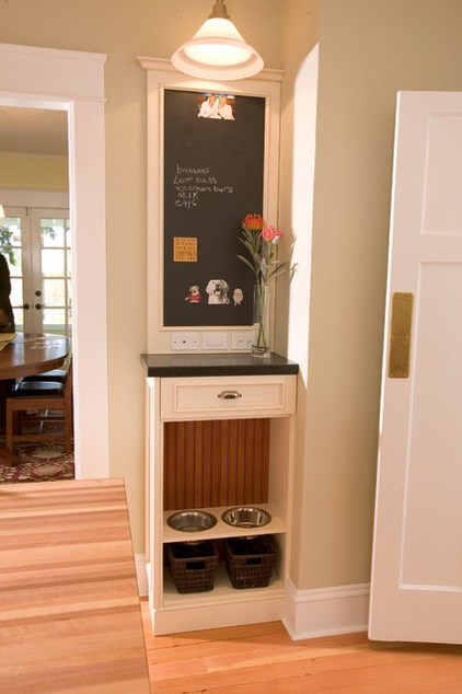 Traditional Kitchen by Kathleen Donohue, Neil Kelly Co.