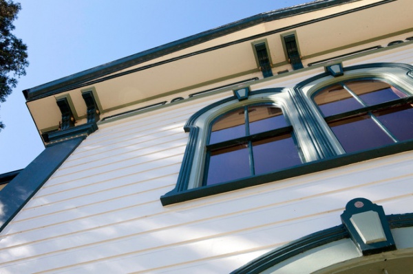 Houzz Tour: Meet the Schoolhouse Saved By ‘The Birds’