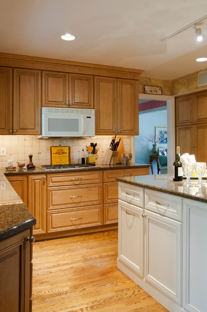 Traditional Kitchen by Adrienne DeRosa