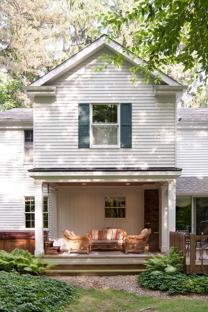 Traditional Patio by Adrienne DeRosa