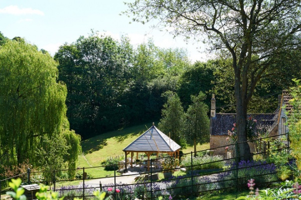 My Houzz: Beautifully Tucked Away in the Cotswolds