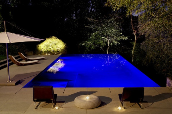 Modern Pool by Lewis Aquatech