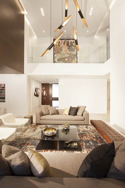 Houzz Tour: Bold Modern Update to a Miami Mediterranean