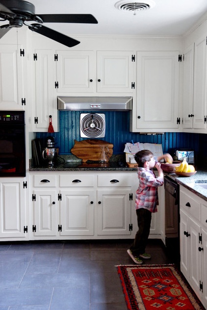 Eclectic Kitchen by Lesley Glotzl